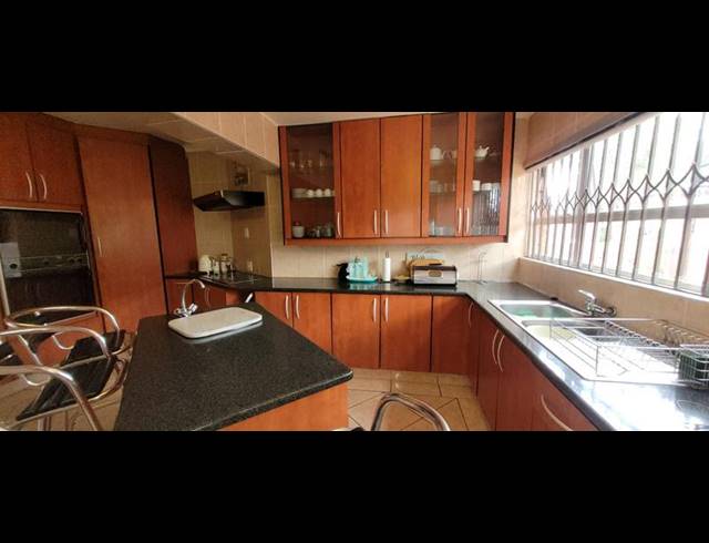 3 BEDROOM HOUSE FOR SALE IN GLENVISTA